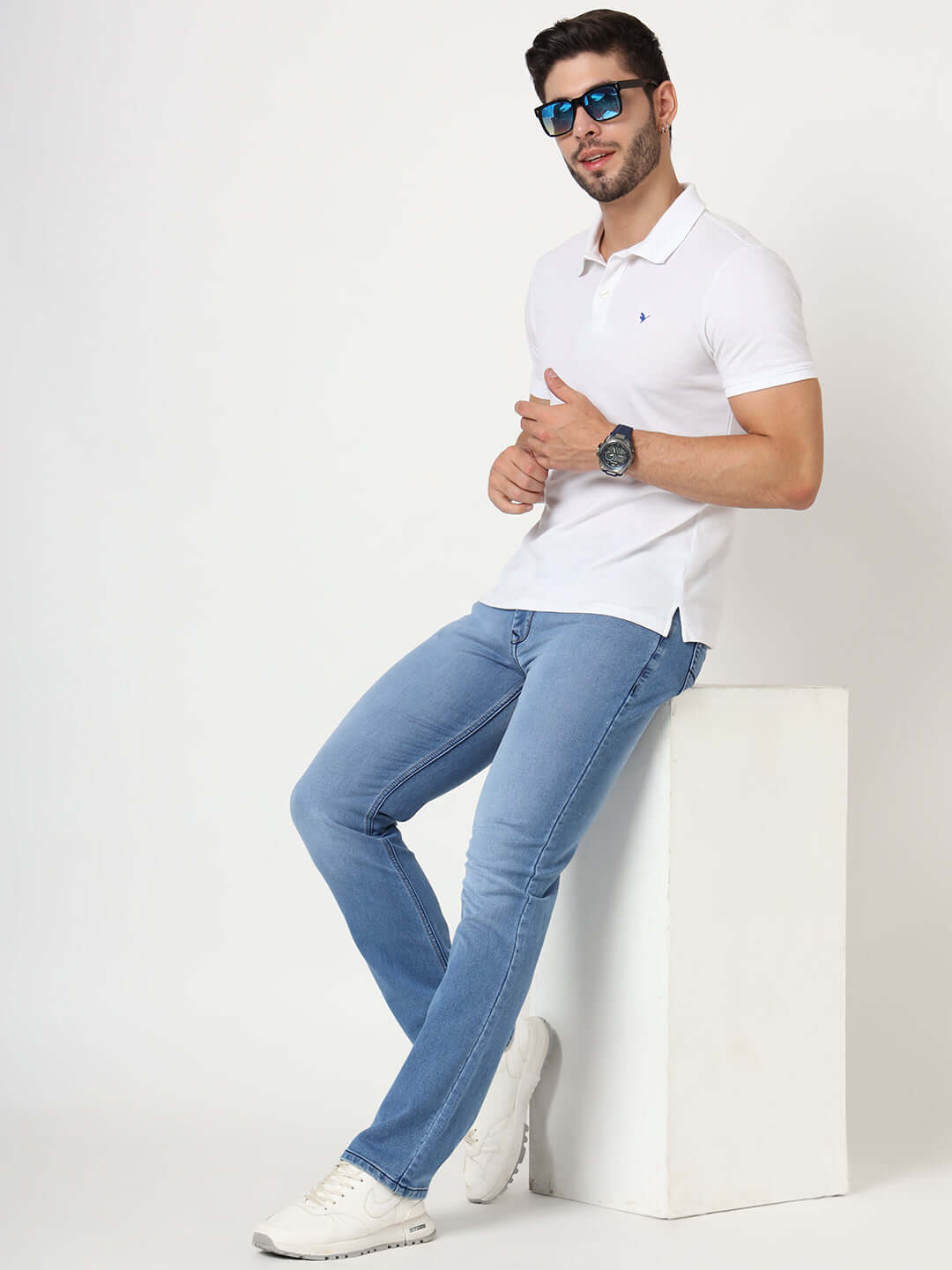 Premium Men'S Blue Mid Wash Relaxed Fit Jeans